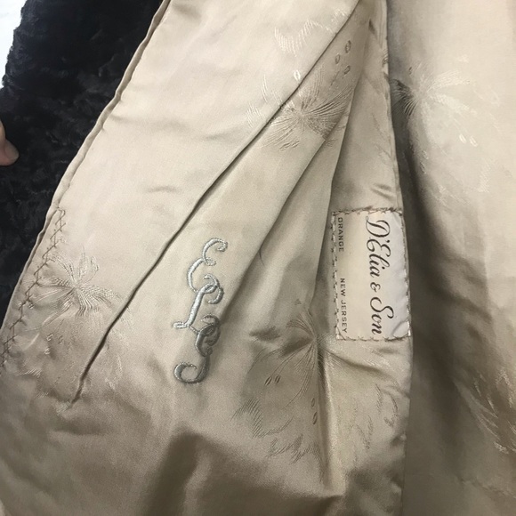 VINTAGE Persian Lambswool Coat with Mink Collar - Picture 5 of 8